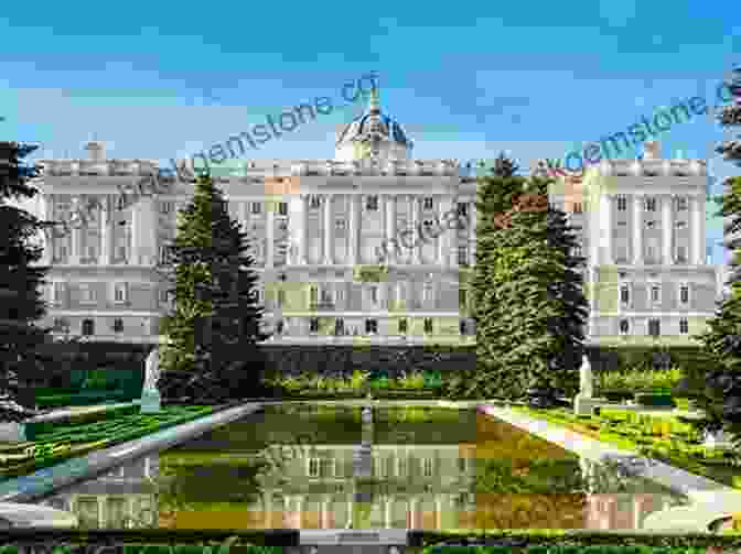 Royal Palace Of Madrid, Spain Istanbul Interactive City Guide: Multi Search In 10 Languages (Europe City Guides)